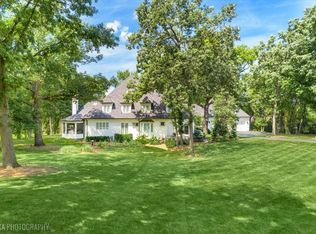 166 N Buckley Rd, Barrington, IL 60010