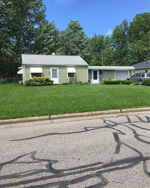 2nd image of 4908 Forest Rd