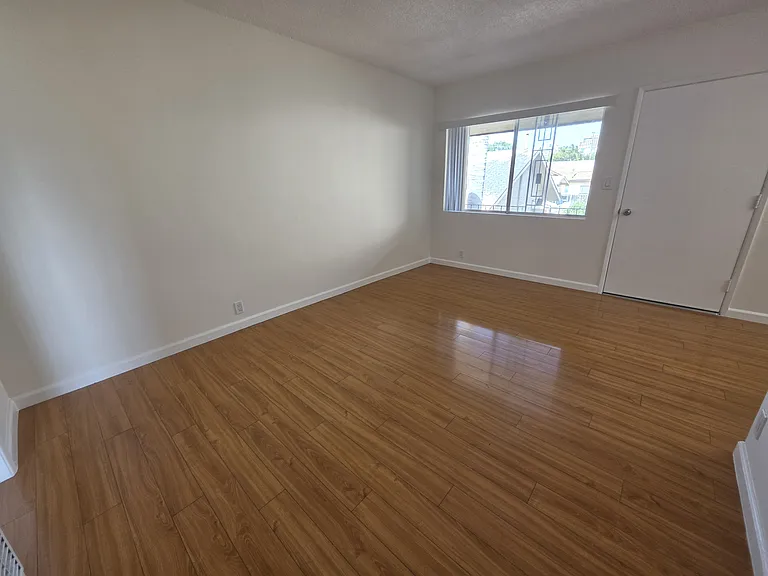 620 W Lexington Dr #5 — Photo 25