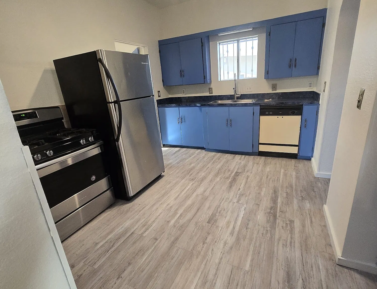 2 bed, $1,450 — Photo 1
