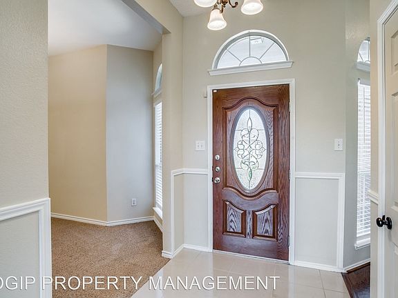 5th image of 920 Winterwood Ct