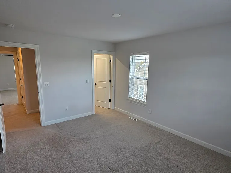 W239N3743 River Birch Ct — Photo 22