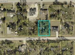 945 Barcelona St E, Lehigh Acres, FL 33974