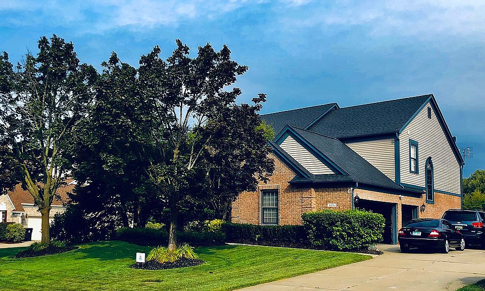 2nd image of 4100 Holly Ln
