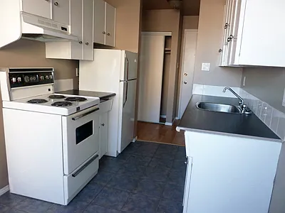 10325 117th St NW — Photo 7