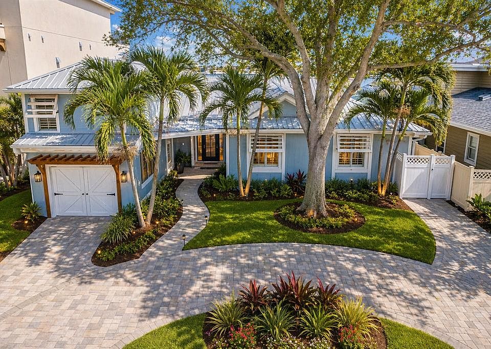 1st image of 845 Bay Esplanade