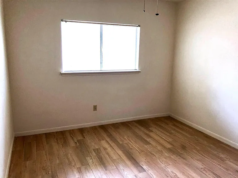 15650 Pebble Lake Dr — Photo 16