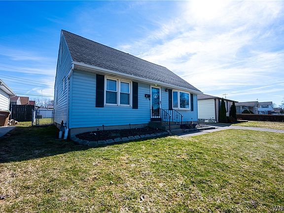 3rd image of 9 Randy Way