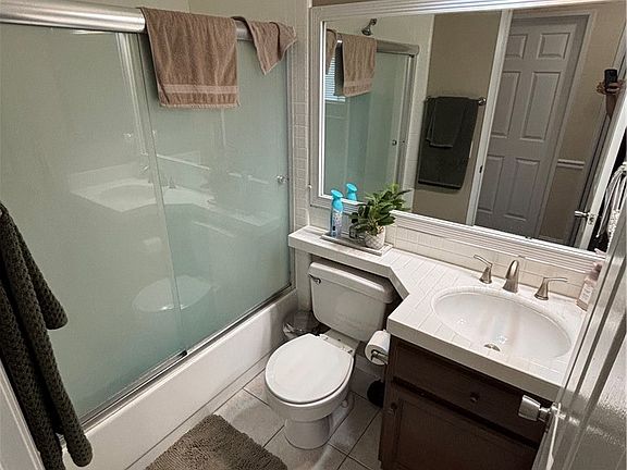2nd image of 2522 W Calle Vista Dr