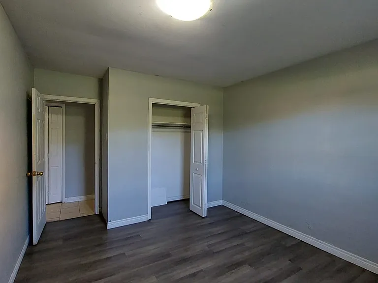 110 Breton Rd #5 — Photo 4