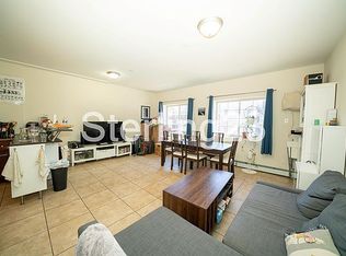 31-56 37th St #2, Astoria, NY 11106