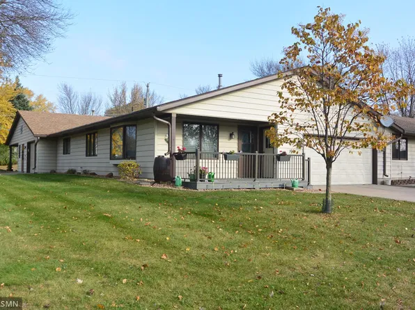 1601 9th St E, Glencoe, MN 55336