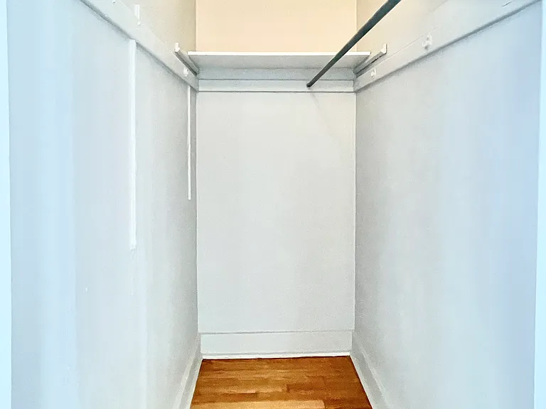 2809 W Lunt Ave #B3 — Photo 2