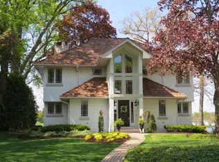 810 Regner Rd, McHenry, IL 60051