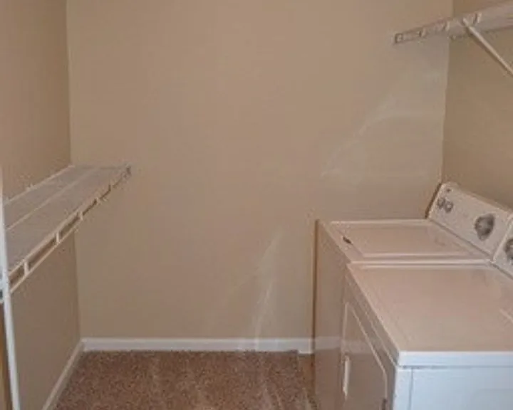 2626 York Dr — Photo 10