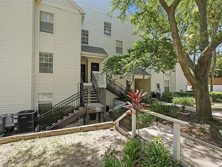 3274 Haviland Ct #201 — Photo 8