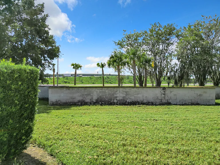 5417 Vineland Rd — Photo 30