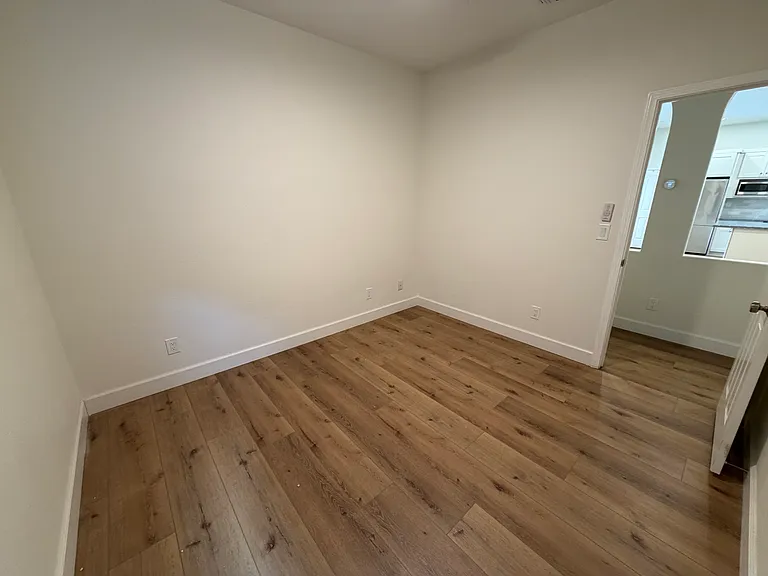 3112 Sumatra St — Photo 6