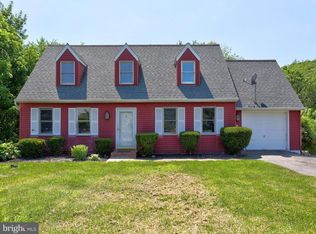 12 Jamestown Ct, Lancaster, PA 17602