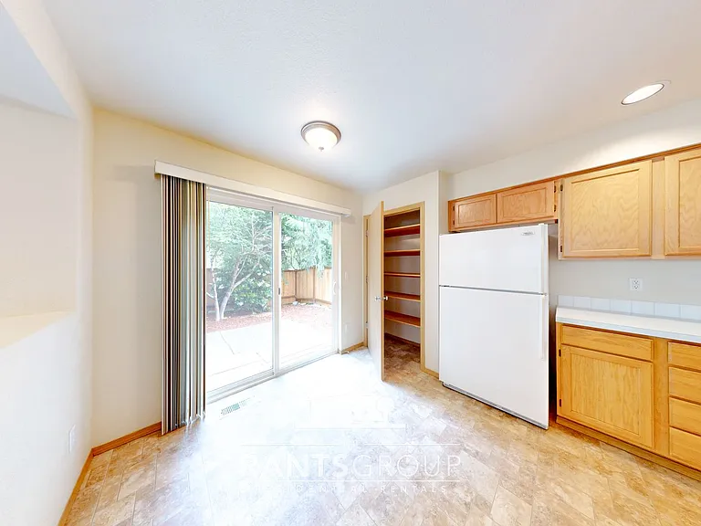 1316 Mills Landing Ct SE — Photo 6