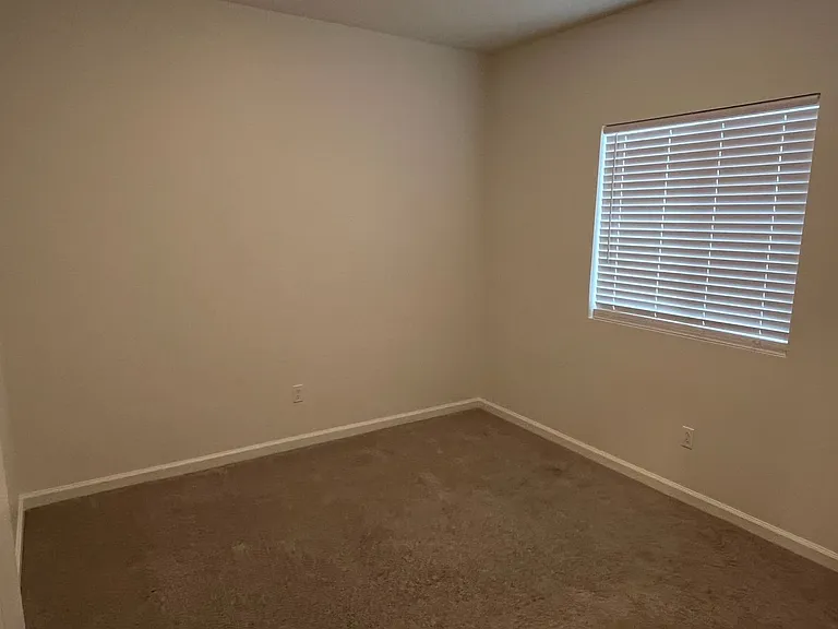 417 Fortuna Ct — Photo 8