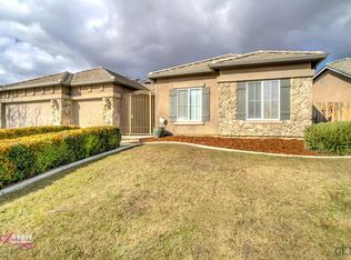 12602 Sable Point Dr, Bakersfield, CA 93312