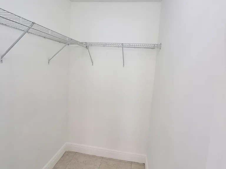 2421 W 78th St #104 — Photo 13