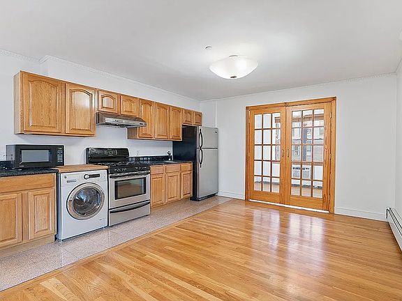 2nd image of 133 Essex St APT 502