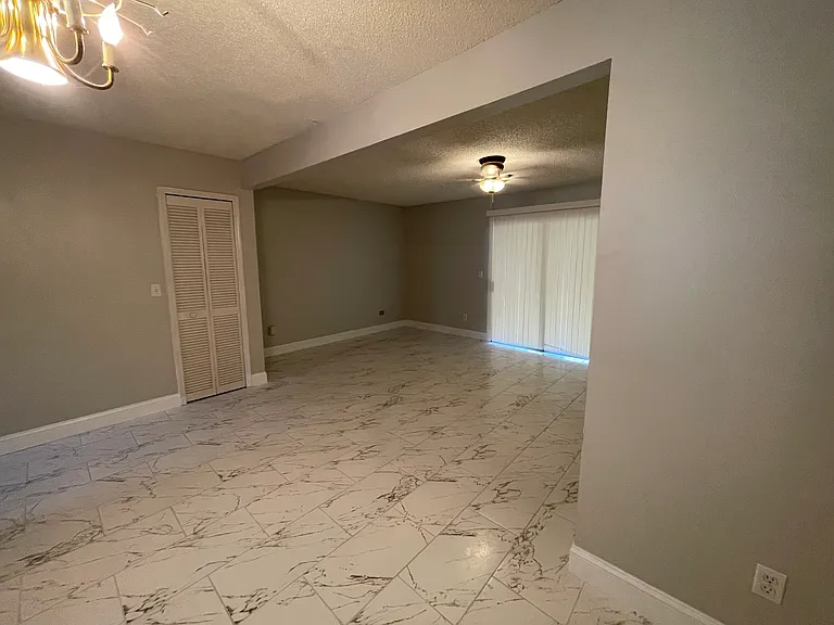 495 Green Spring Cir — Photo 5