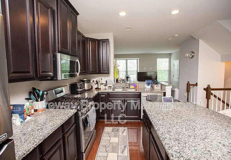 172 Fela Dr — Photo 14