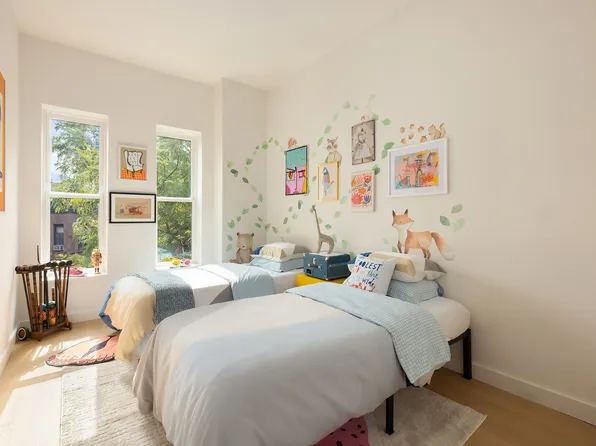 591 Tenth Street image 17 of 26