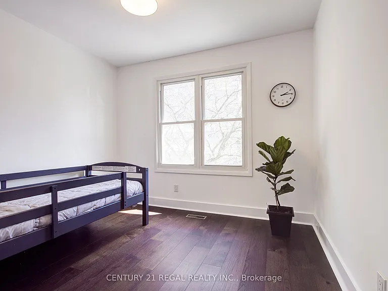 48 Michener Ct — Photo 29