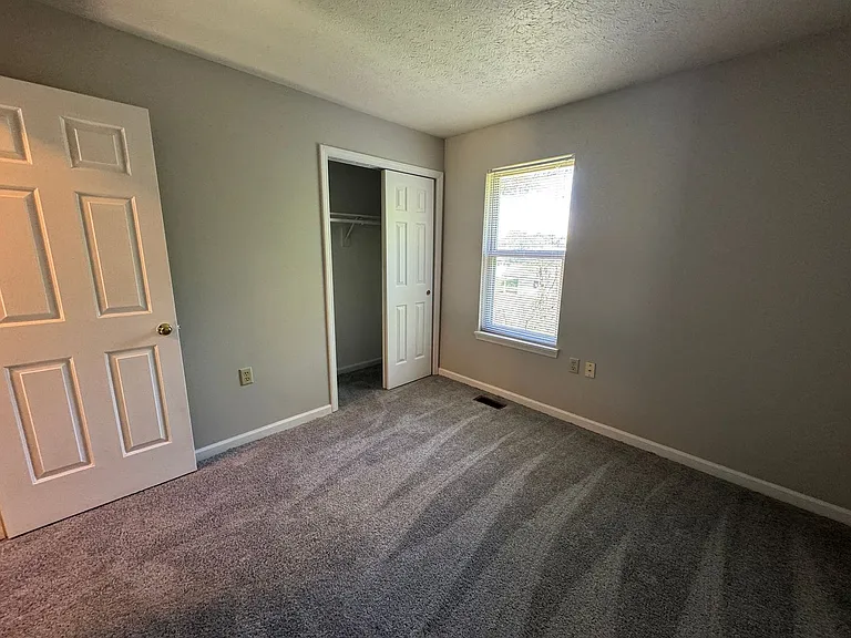5538 N Meadow Dr — Photo 22