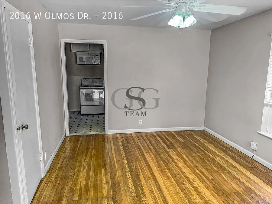 2 beds 1 bath duplex — Photo 4
