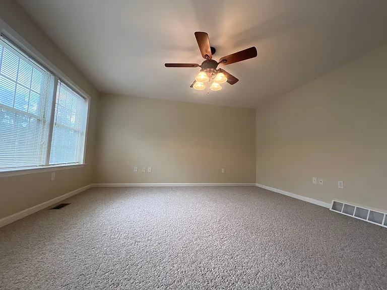 4 Pineview Pl — Photo 12