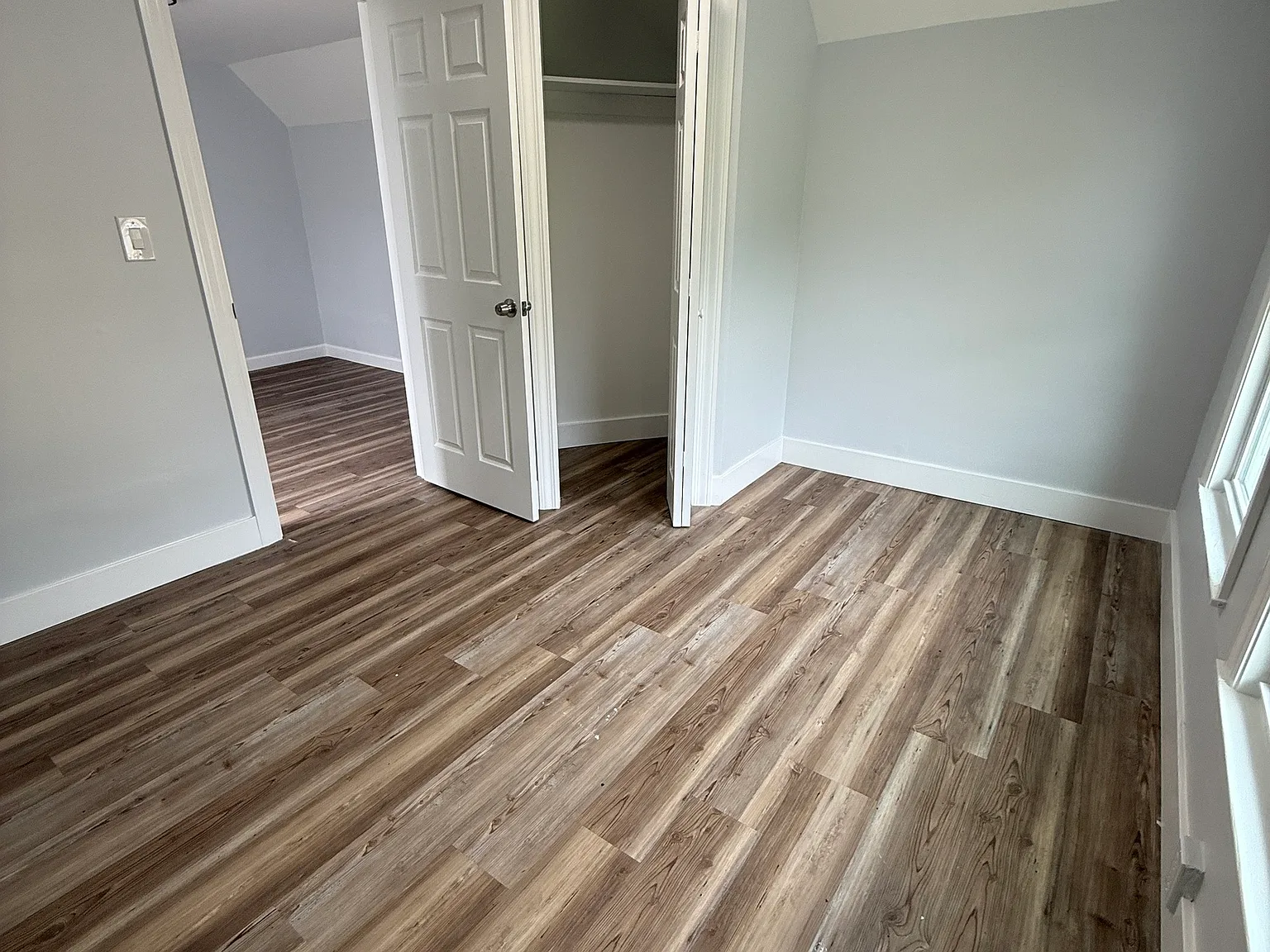 3 bed, 1.0 bath, 3157 sqft, $1,650 — Photo 4