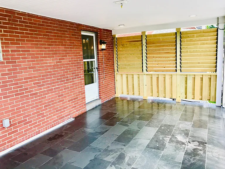 400 Duquesne Dr — Photo 17