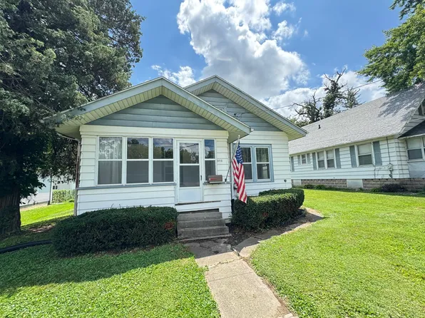 508 Palmyra St, Dixon, IL 61021