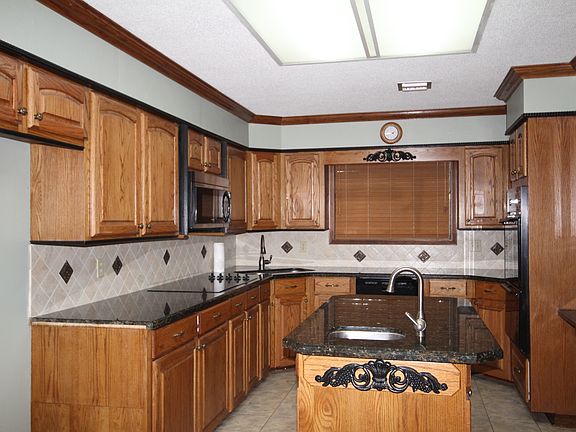 3rd image of 201 W Park Manor Dr