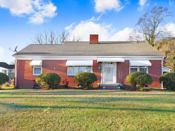 1308 W Main St, Williamston, NC 27892