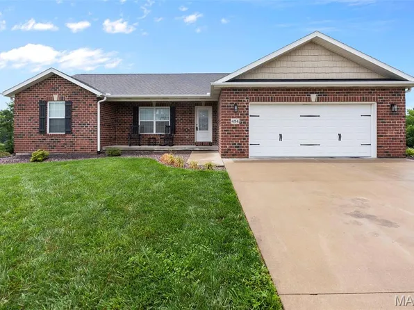 424 Cedar Meadows Dr, Jackson, MO 63755