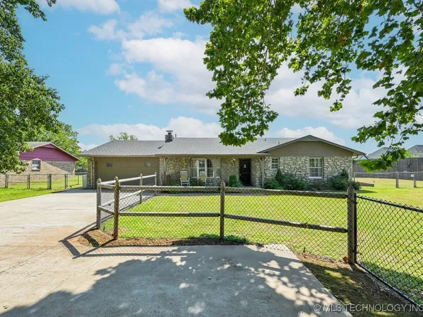 11325 S Elwood Ave, Jenks, OK 74037