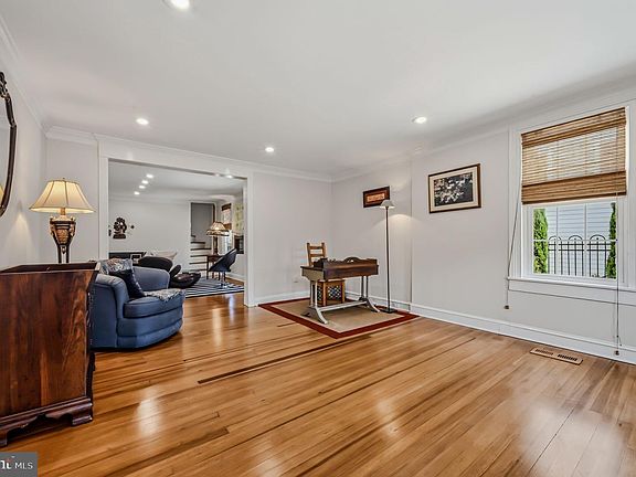 4th image of 144 Kings Hwy