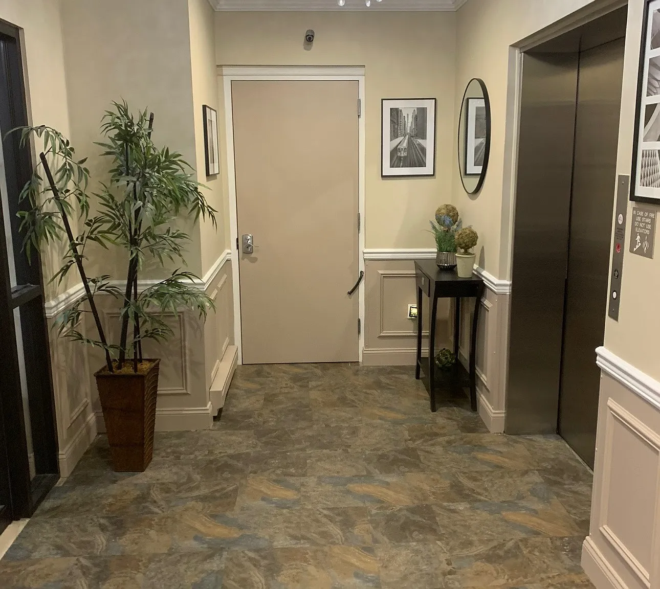1 bed, 789 sqft, $2,300 — Photo 1