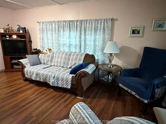 4th image of 24 Sutton Ct