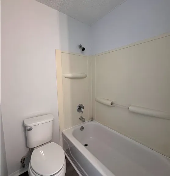 220 Elizabeth St #E8 — Photo 17