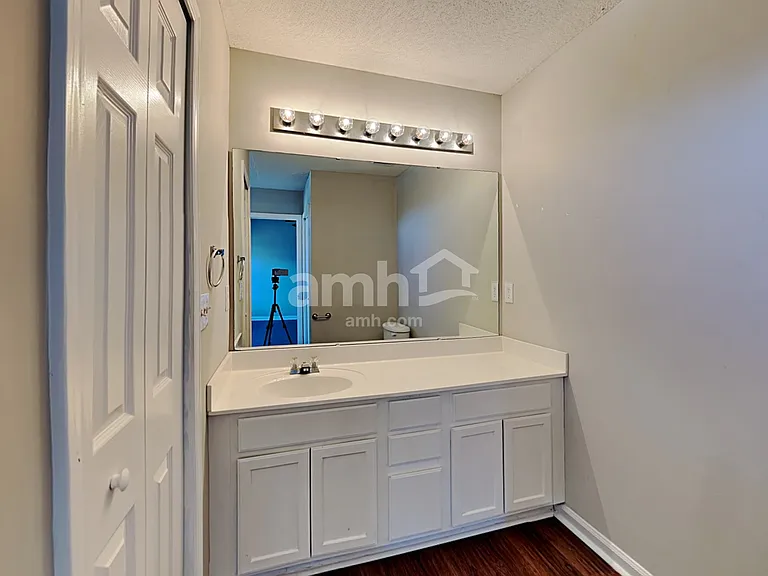 1 Oxbow Ct — Photo 13