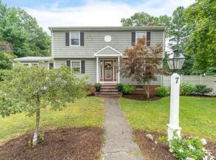 7 Eugley Park E, North Reading, MA 01864