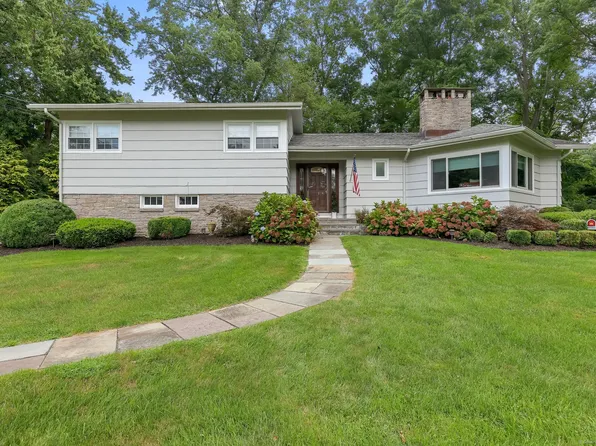 109 Meadowcrest Drive, Fairfield, CT 06825