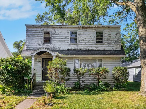 907 W Beardsley Ave, Champaign, IL 61821